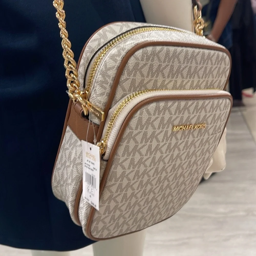 MICHAEL KORS Jet Set Travel Md NS Logo Crossbody Flight Bag Messenge Vanilla NWT